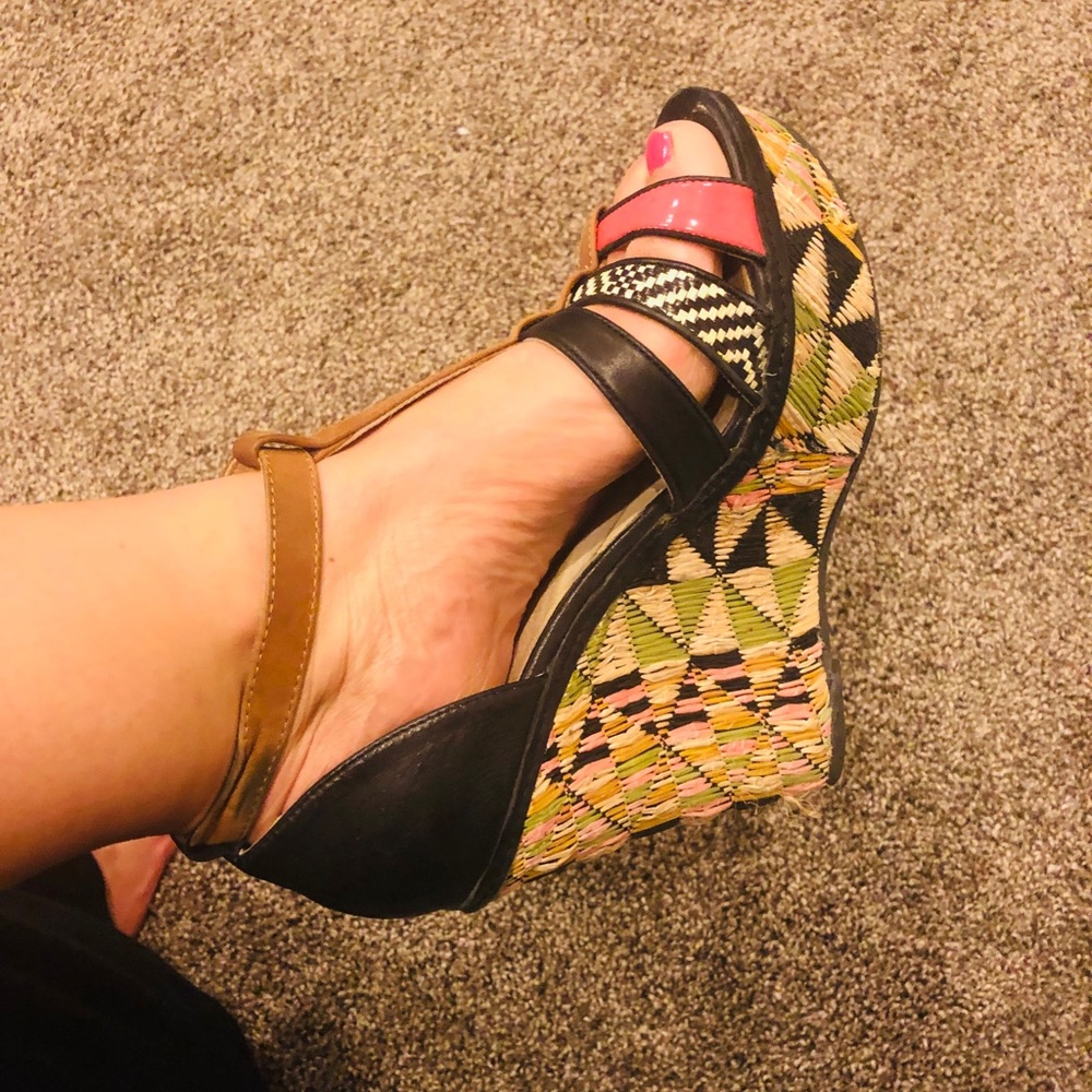 Aldo Macrame Wedge SZ 9